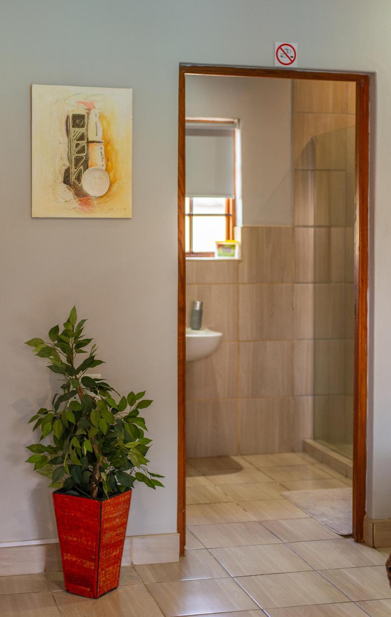 Diamond Rose Guest House Миделбург Стая снимка