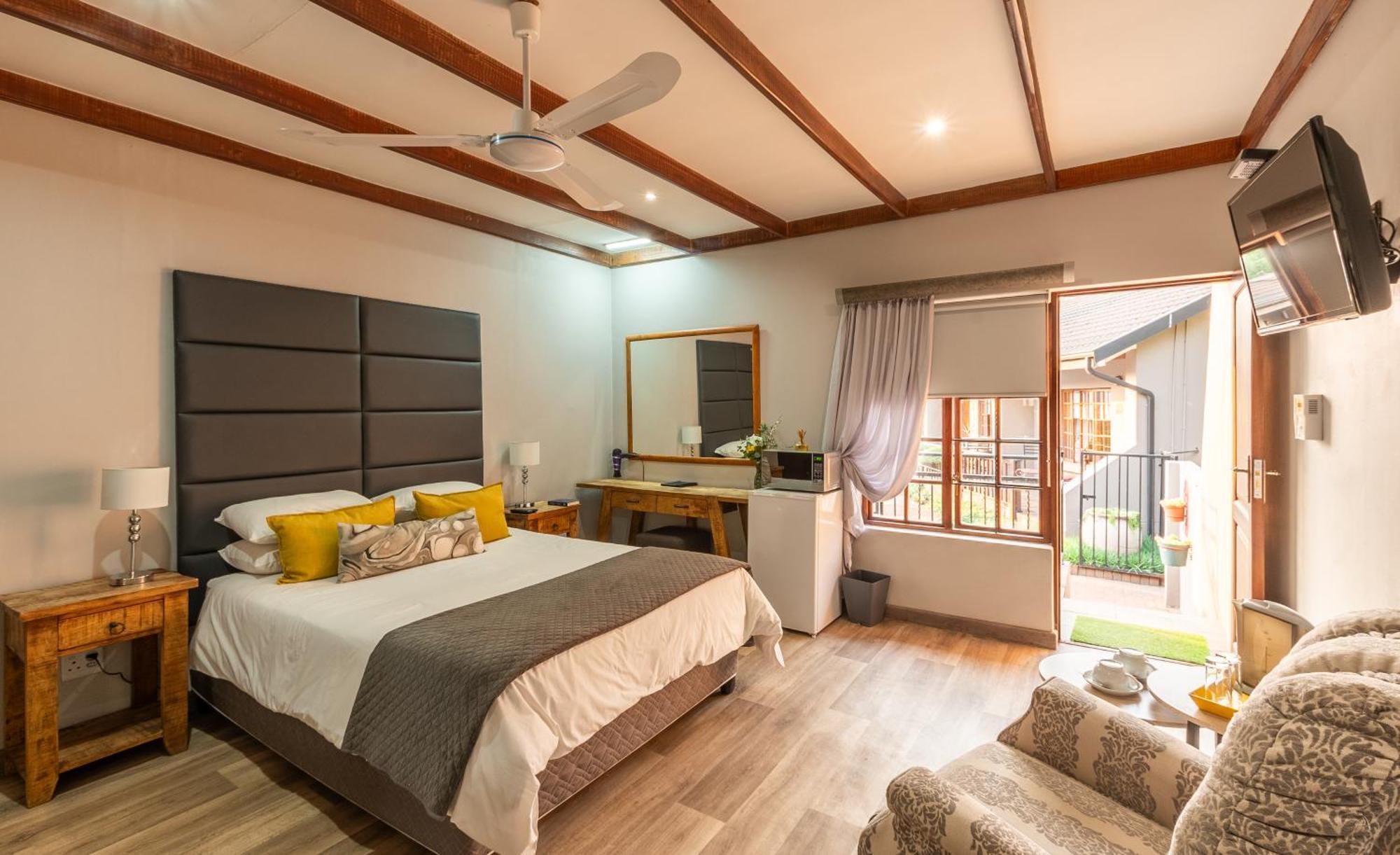 Diamond Rose Guest House Миделбург Екстериор снимка
