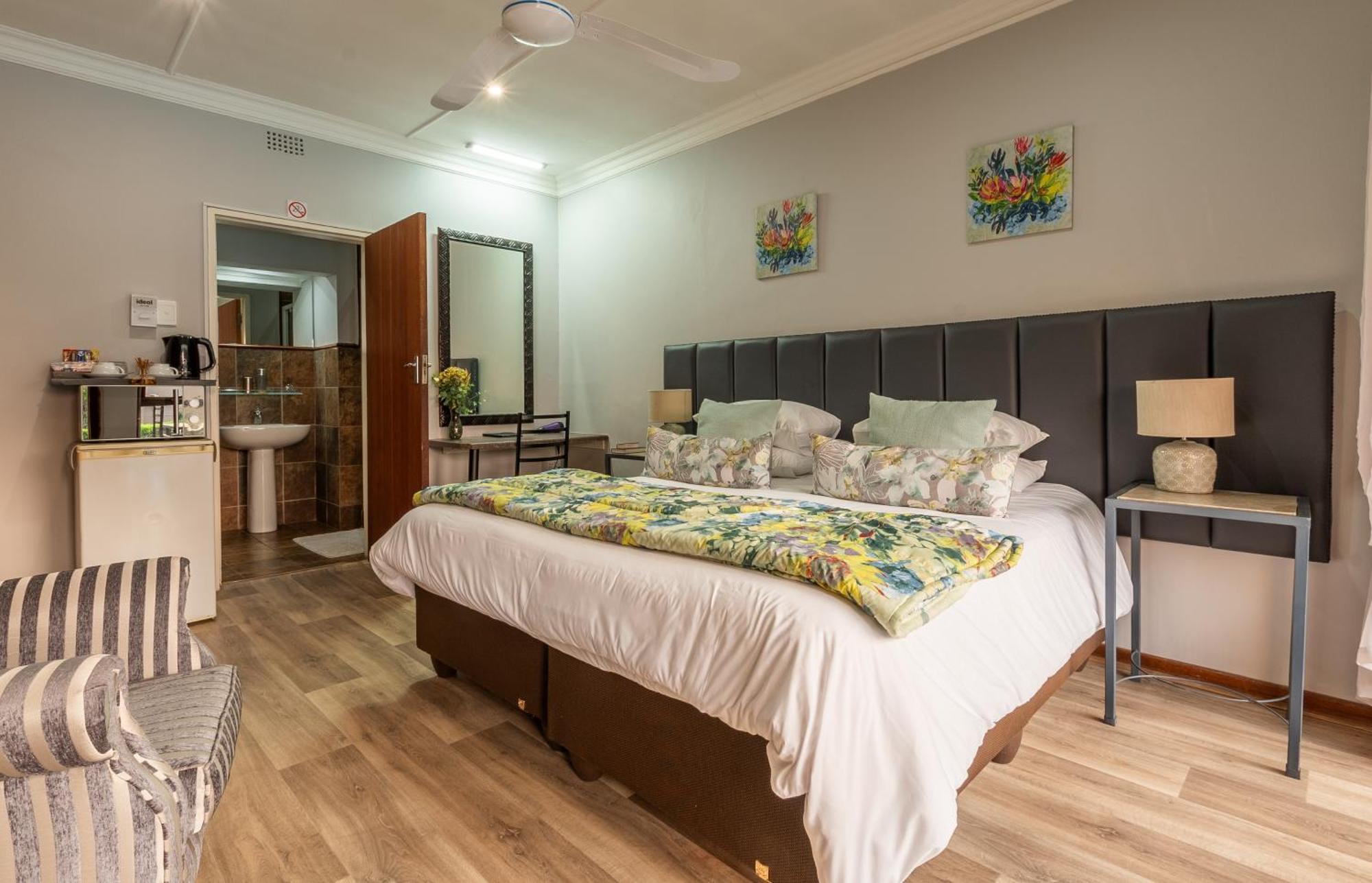 Diamond Rose Guest House Миделбург Стая снимка