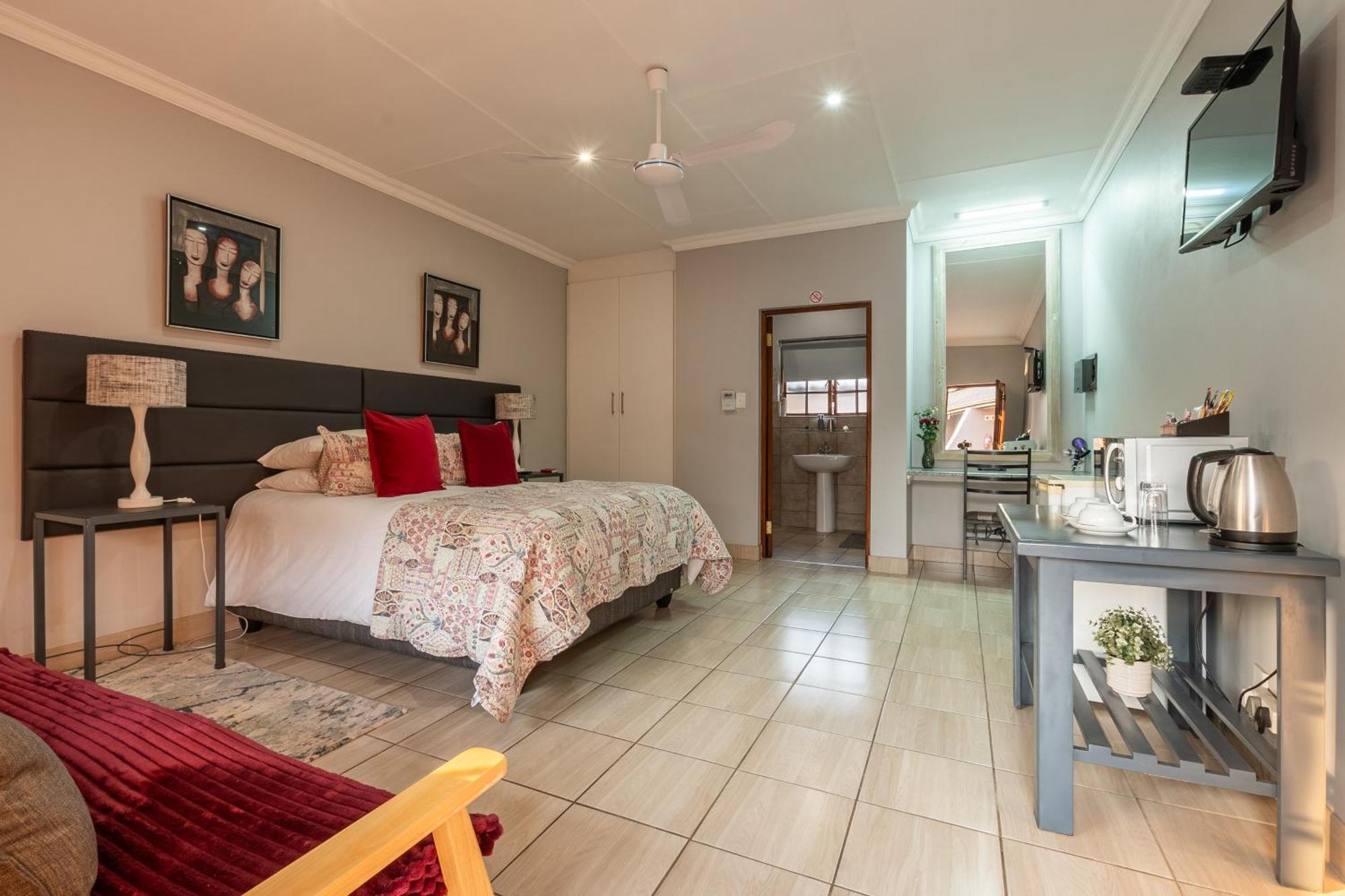 Diamond Rose Guest House Миделбург Стая снимка
